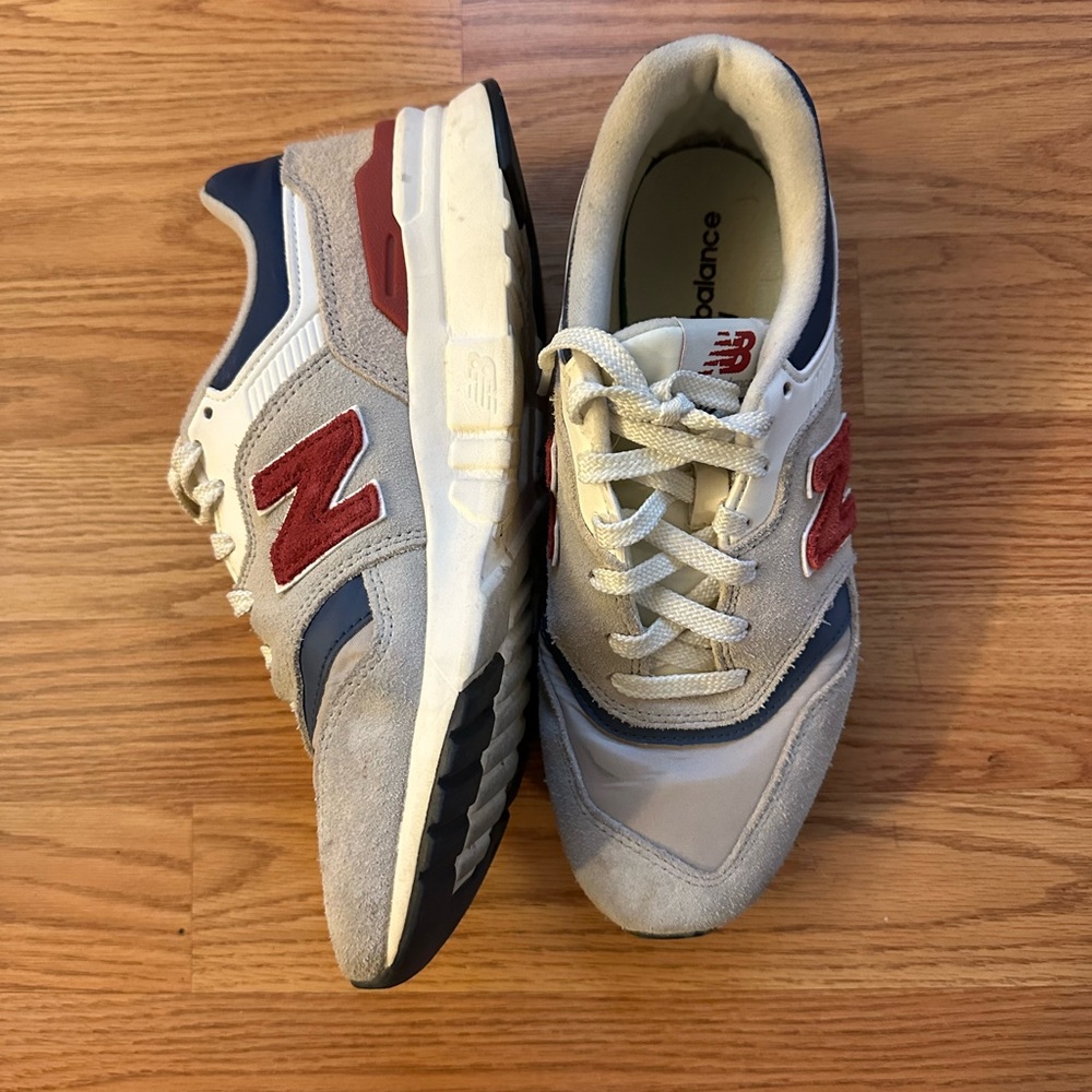 New Balance 997 White and Red Sneakers - Picture 3 of 4
